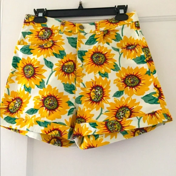 American Apparel 🌻Sunflowers🌻 High Rise Shorts